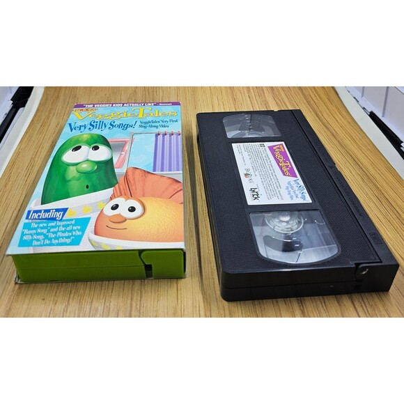 VHS Very Silly Songs - Picture 3 of 4